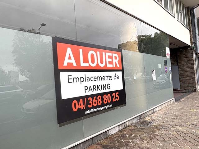 Lettrage vitrine À Louer — Inkonic Liège