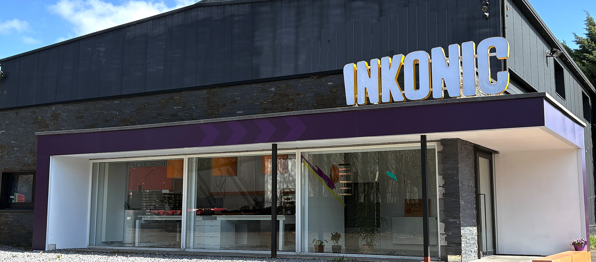 Atelier Inkonic — studio lettrage et communication visuelle Herstal