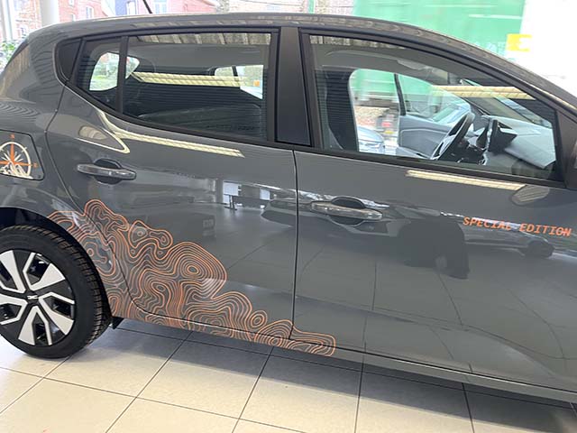 Lettrage véhicule Dacia — covering Inkonic Sprimont