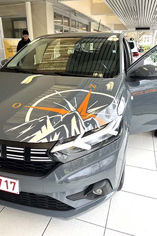 Lettrage véhicule Dacia — covering Inkonic Sprimont