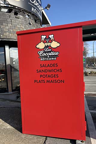 Lettrage vitrine Les Cocottes — Inkonic Neupré