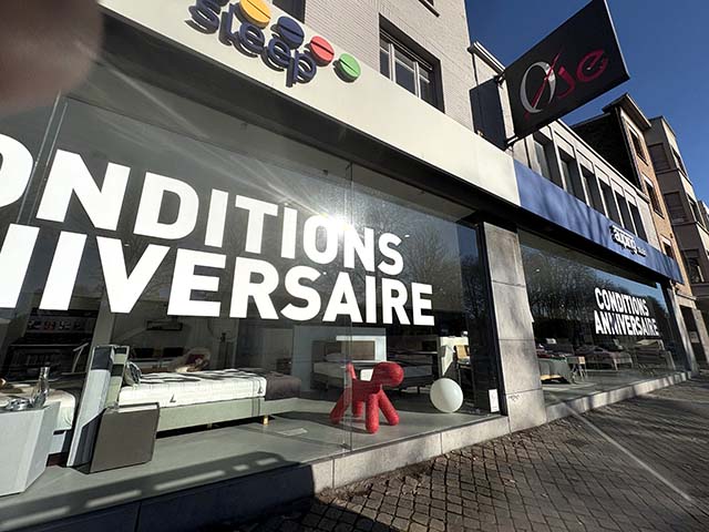 Lettrage vitrine OSE — Inkonic Liège